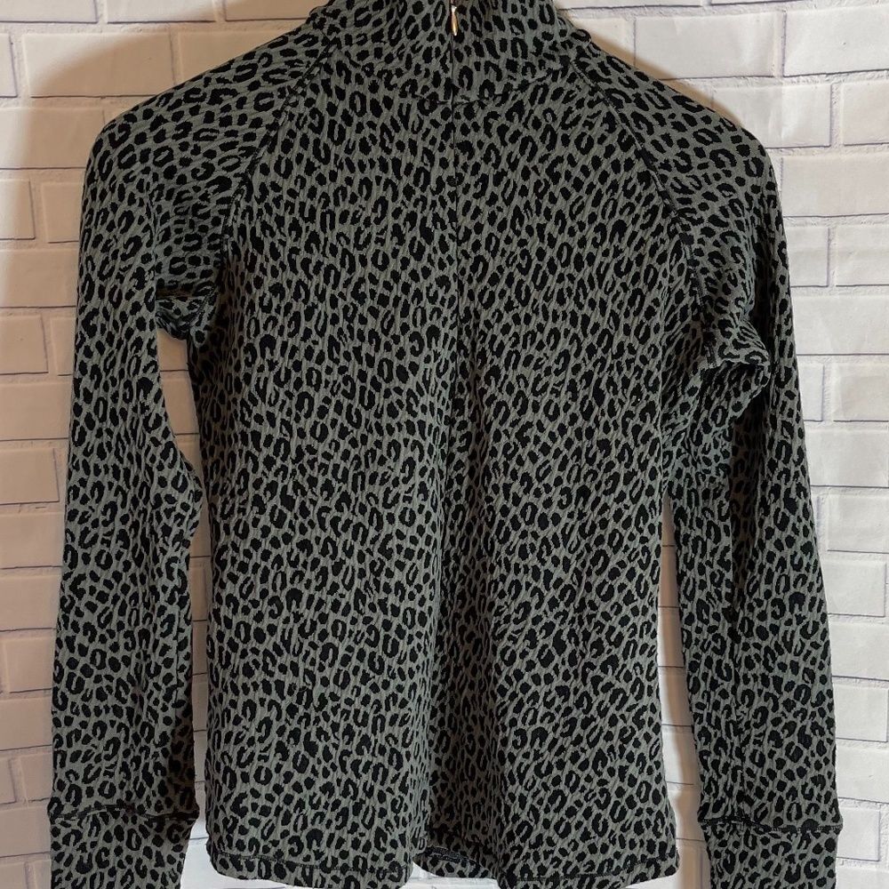 Lucy Cheetah Pullover Quarter Zip Jacket‎ S…